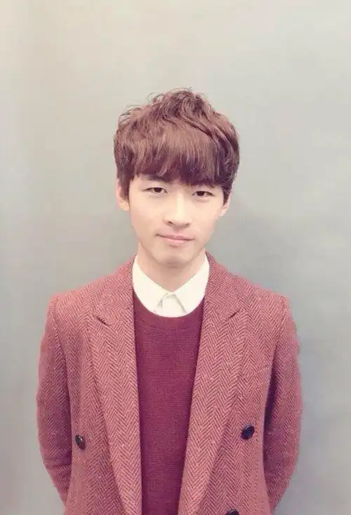 男生留什么样的刘海帅气英俊流行的短头发大盘点