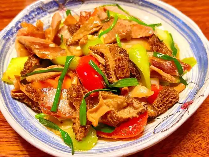 【爆炒羊肚菌】