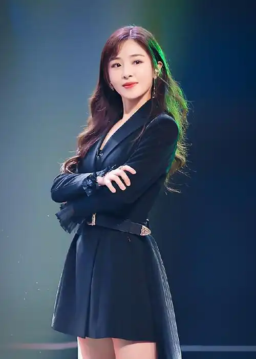 明星张含韵《声临其境》星尚活动风尚美图!_高清图集_新浪网