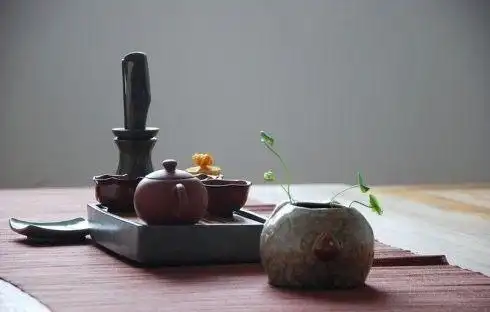 一杯清茶,一颗静心.