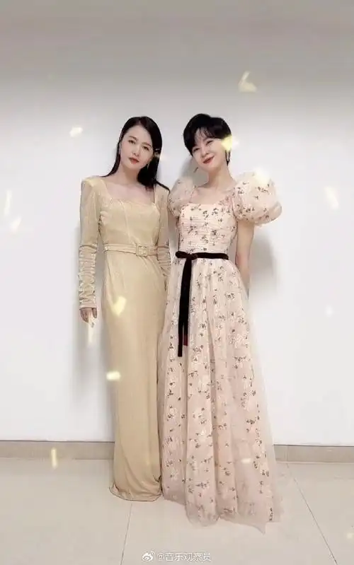 #郁可唯谭维维鱼尾纹组合#