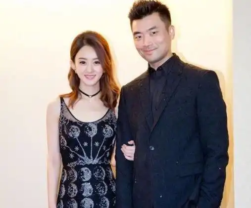 冯绍峰为赵丽颖庆生:老婆生日快乐!好友照片透露她已怀孕?