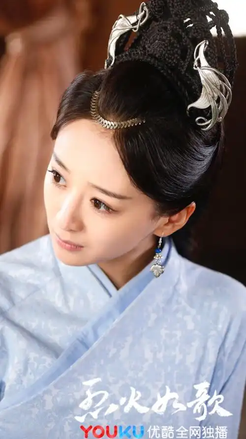 烈火如歌-莹衣-金泊含饰