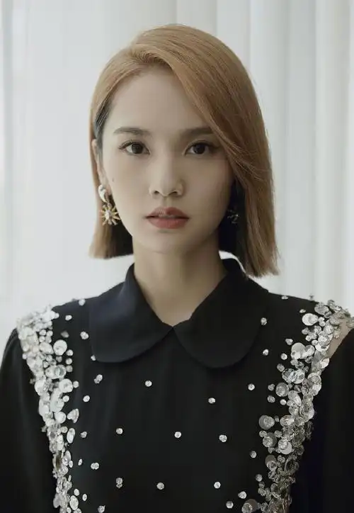 杨丞琳短发造型时尚写真图片19