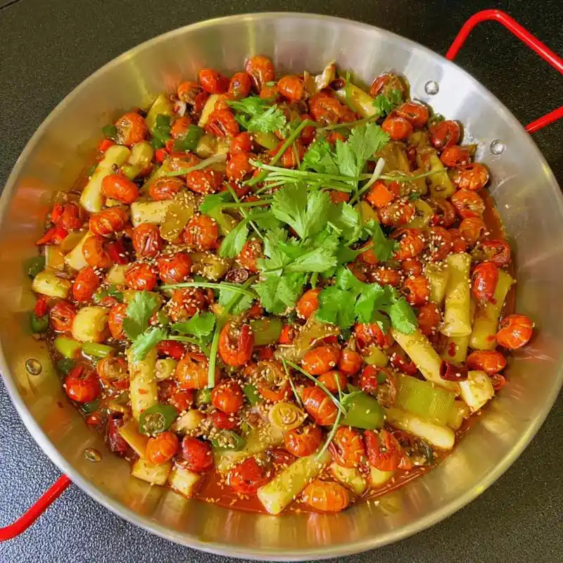 夏天最爱吃夜市摊的炒虾尾了吧 这个超简单在家也能做～快跟着做 - 抖