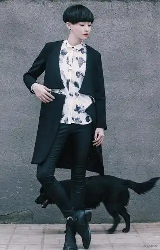 deamon夕又米 气质显瘦分量感两穿v领大衣