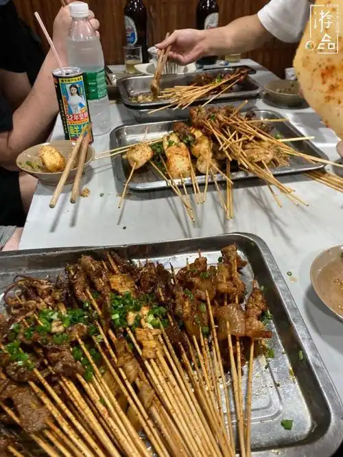 原创重庆物价飞涨:5个人吃烧烤花费450元,正常价格还是被宰了?