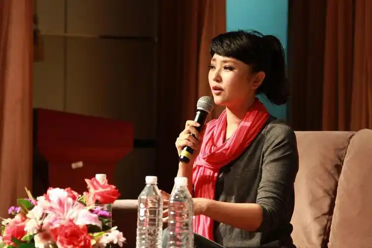 方琼qiong fang的图片