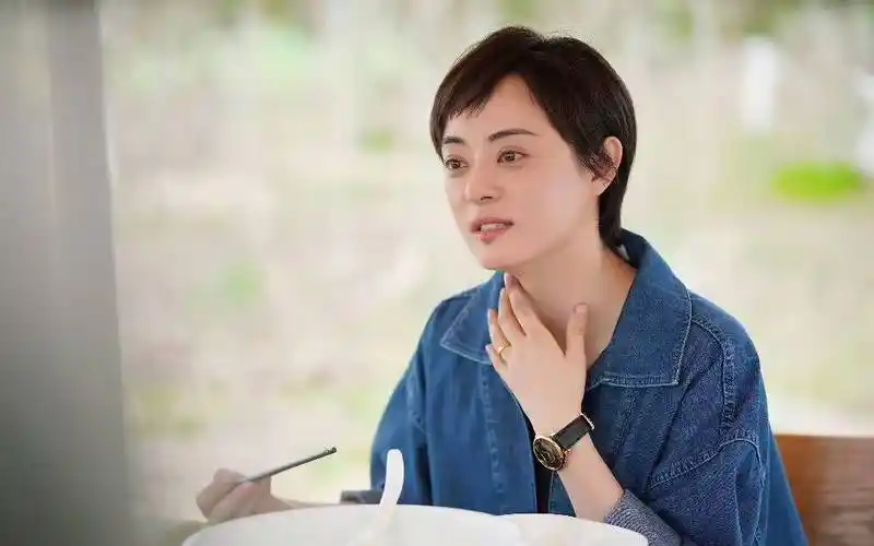 孙俪否认得甲亢,自爆有看过医生,养生只是爱好而已_身体_邓超_眼睛