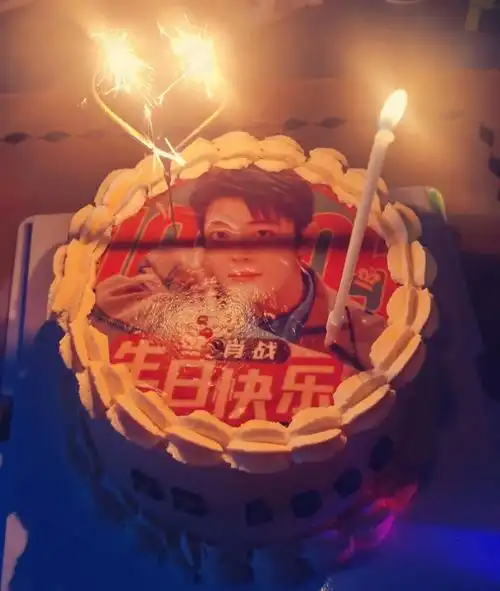 哥哥生日快乐!平安喜乐,顺顺利利!