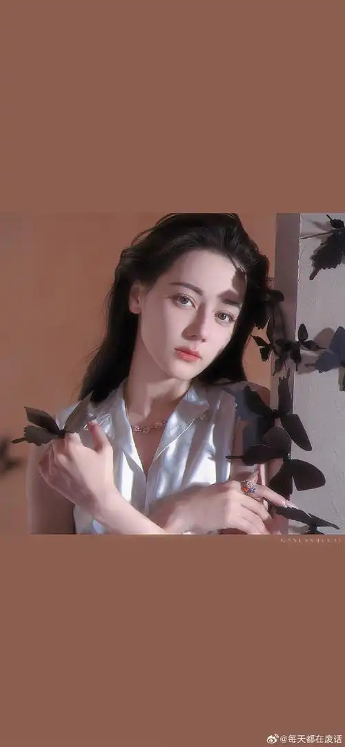 迪丽热巴美神蝶恋花