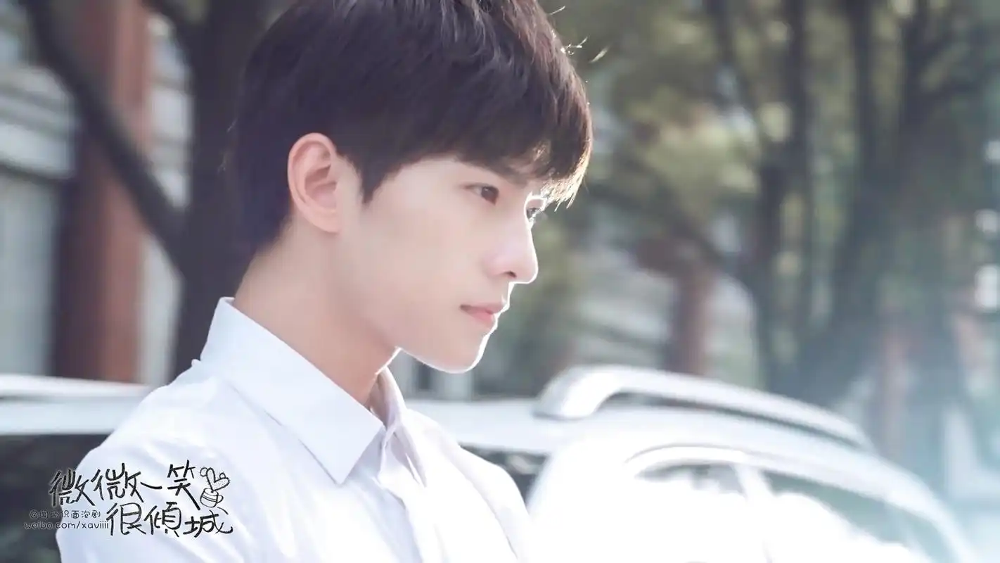 《微微一笑很倾城》杨洋唯美剧照图片桌面壁纸