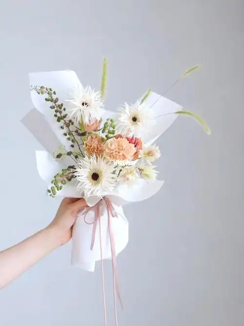 焦糖康乃馨花束深圳花艺培训花束包装设计