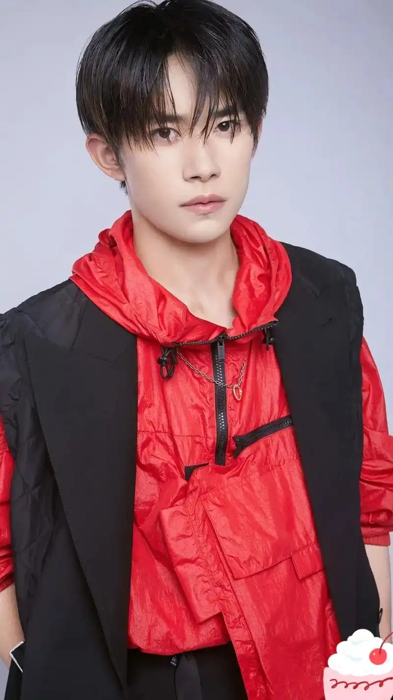 易烊千玺全屏高清壁纸来袭#易烊千玺 #易烊千玺壁纸 #抖音 - 抖音