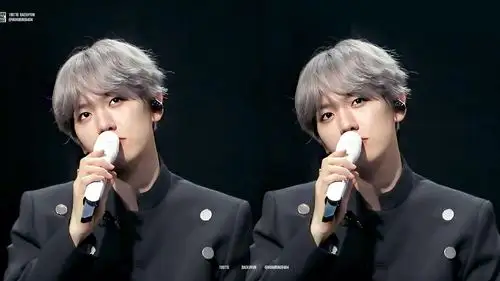 边伯贤给绯闻女友red velvet的裴珠泫(irene.