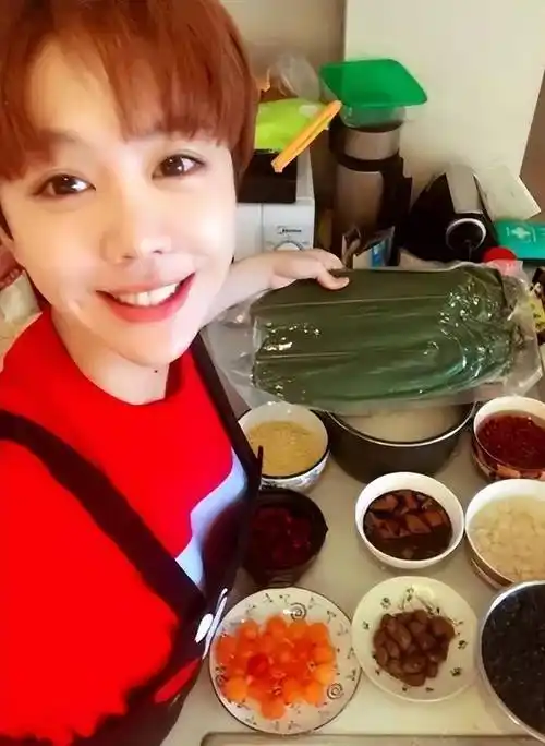 南来北往姜妍:内娱美厨娘,错爱妈宝男,干妈宋丹丹拿她当亲闺女_朱雨辰