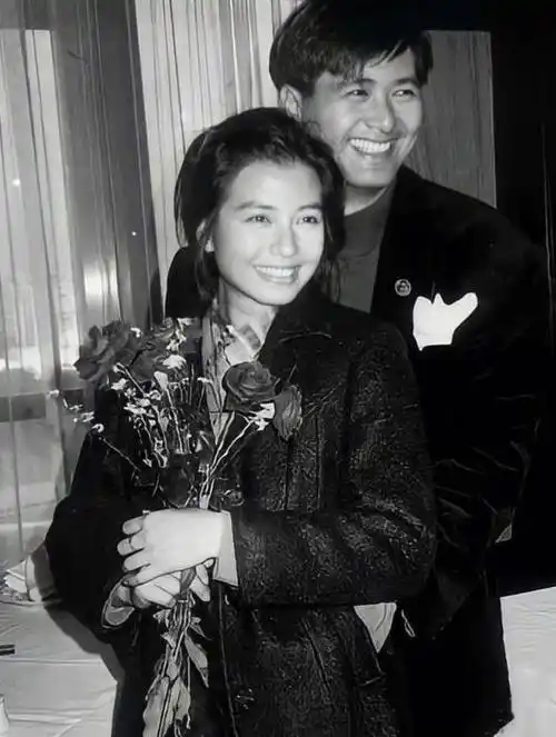 药家鑫父母图片_明星陈玉莲父母家人新闻图片_周润发 缪骞人 陈玉莲