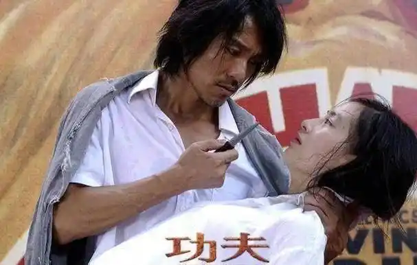 她扬言海报要和李连杰平番,如今成三线女星_黄圣依_投资_功夫