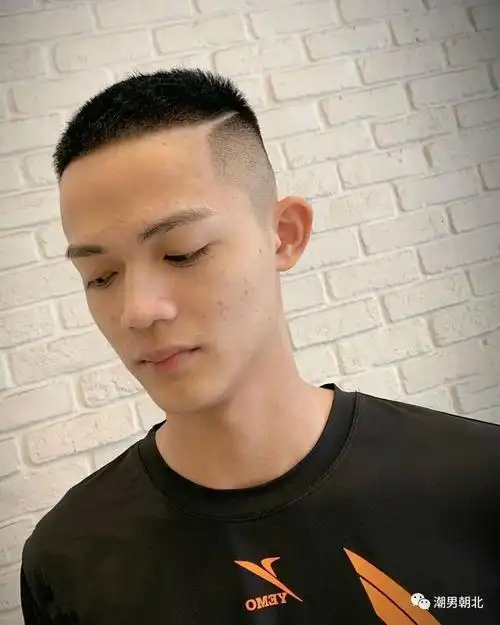 男生发型3款,不管长短都帅气,干净显精神|寸头|飞机头|短发|减龄_网易
