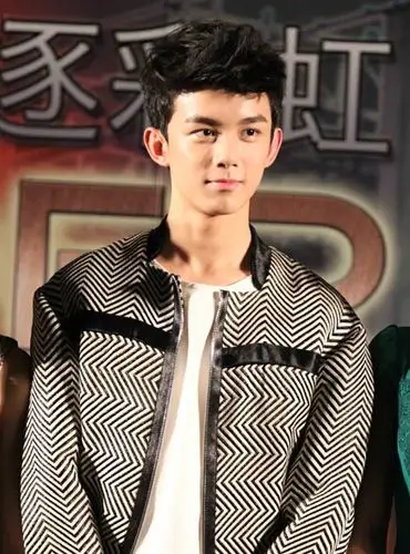 图网友好奇之吴磊多高出道13年的老戏骨竟才16岁