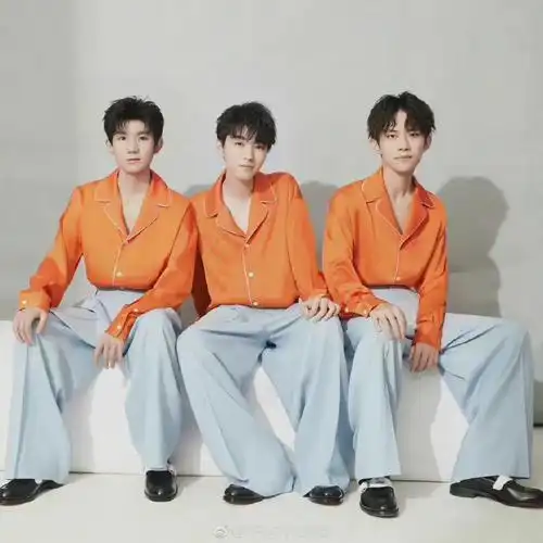 "#tfboys组合0806出道九周年快乐  #王俊凯 #王源 #易烊千玺 #四叶草