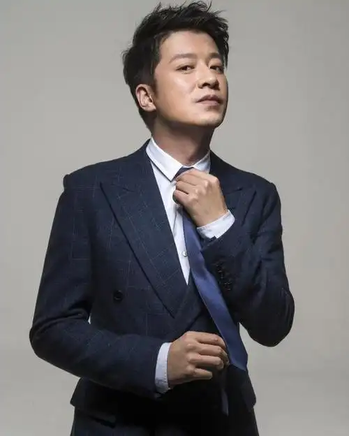 敢爱现职场众生相张衣玩转潜规则