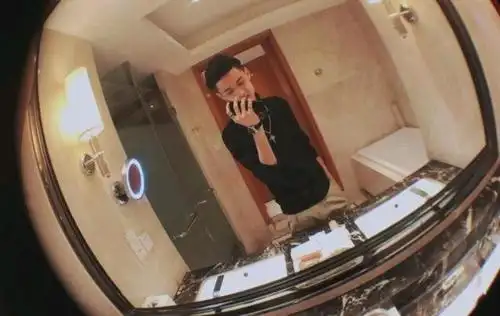 秦霄贤飞去长沙做什么