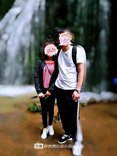 我身高160,我前男友身高183.我们站在一起基本上就是这样一个身高差.