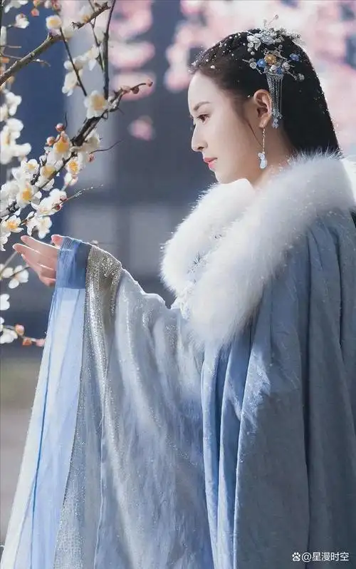 女星古装穿皮草赵丽颖霸气刘诗诗温婉都不如她一见倾城