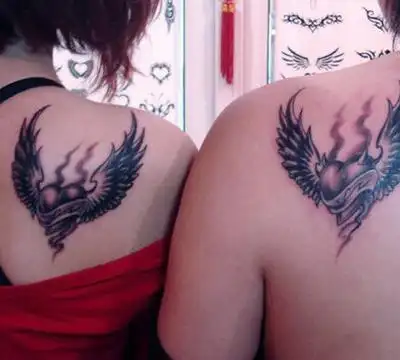 情侣背部纹身图案