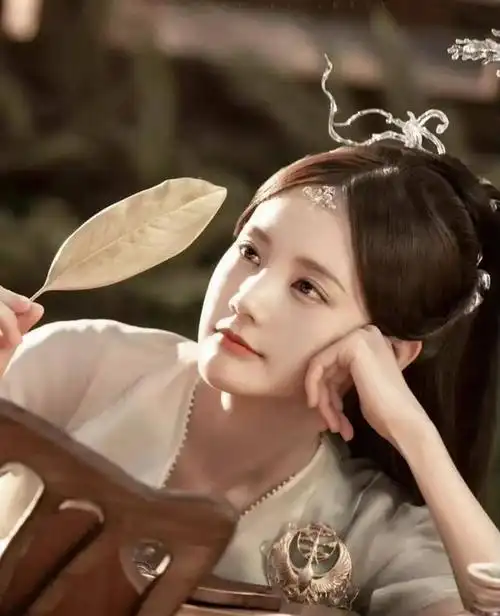 18部女主剧都没捧红李一桐