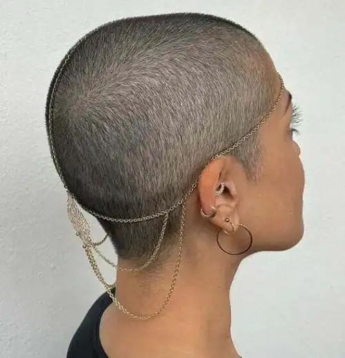 时髦个性光头效果图 女生剃光头大写的帅_时尚发型 - 美发站