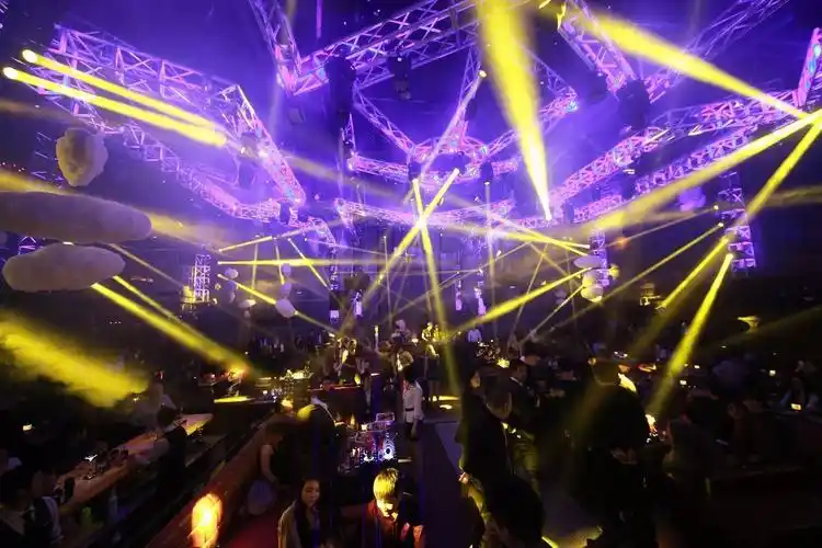 成都space酒吧签酒订位定位打折团购