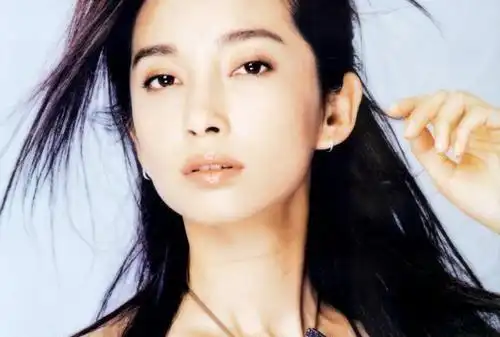 18岁的赵薇,收情书按麻袋算,看完照片,怪不得!