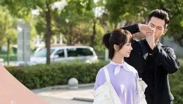 《蜜汁炖鱿鱼》定档,杨紫李现高甜撒狗粮,胡一天惊喜加盟_佟年_筒子