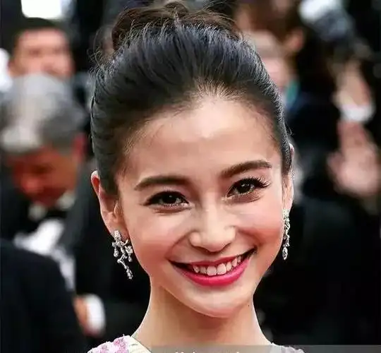 视觉中国让各大女明星齐脸崩唯独只有她们的颜值最抗打