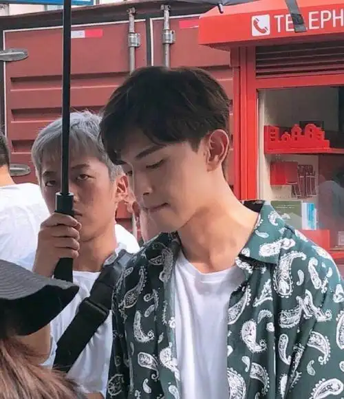 内娱生图精修无差别的明星##邓伦