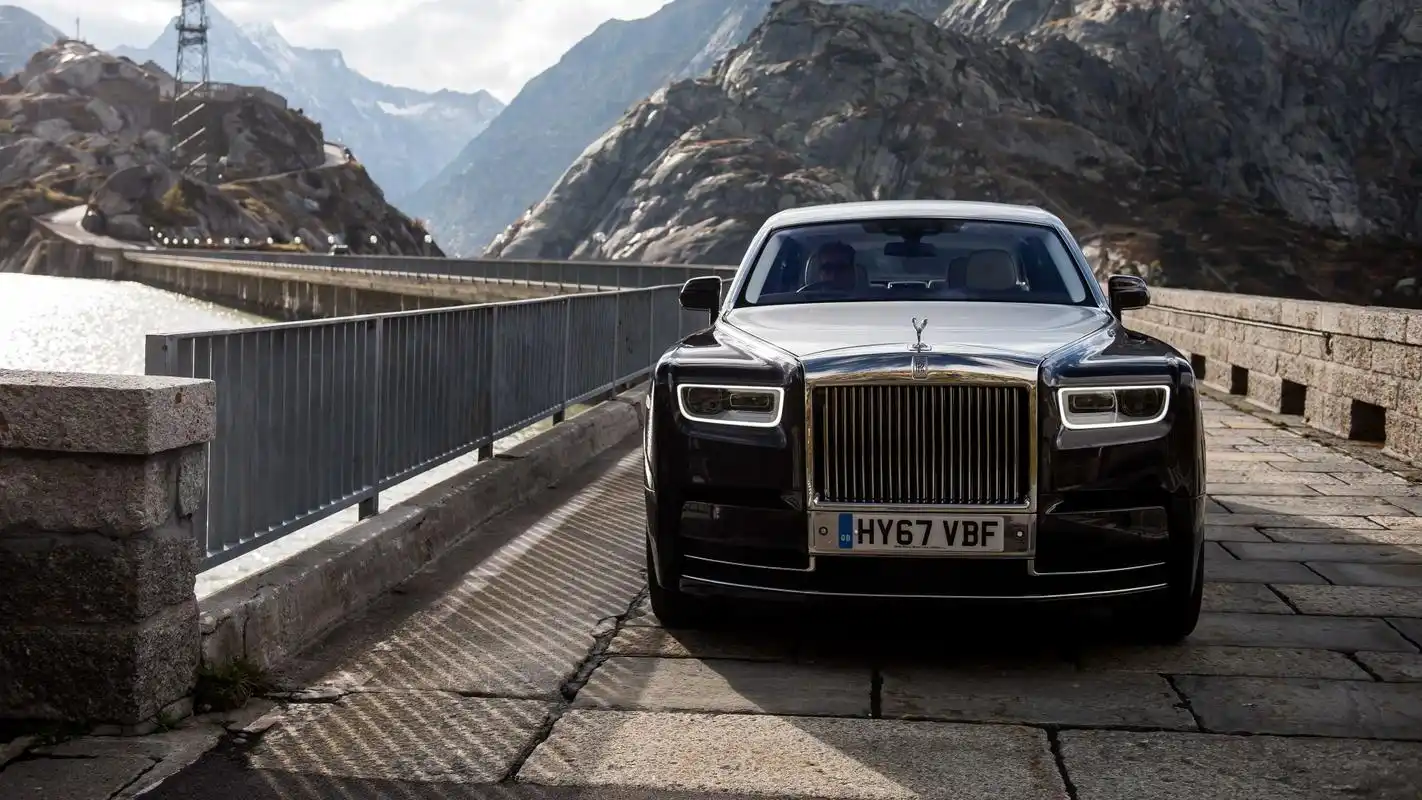 劳斯莱斯幻影ewb豪车高清桌面壁纸