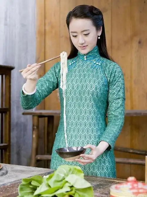 女主颜值却引争议,可她穿旗袍的样子,却美如初恋|琉璃|袁冰妍|旗袍