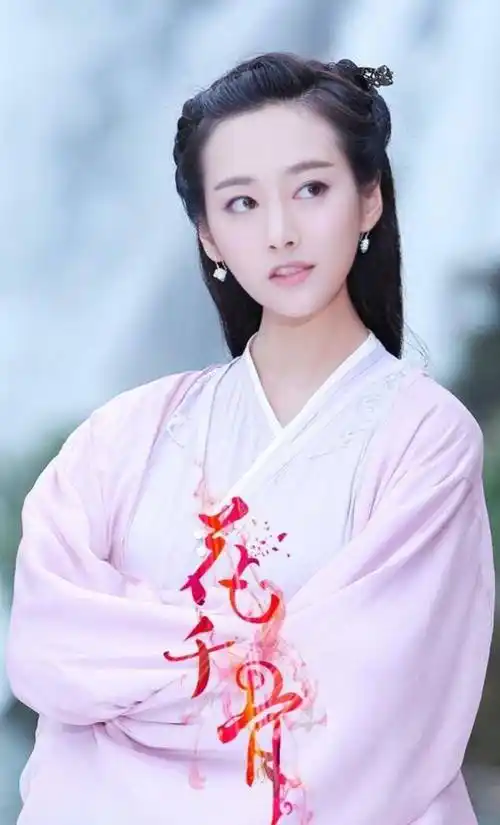 李纯从霓漫天到司理理为何越来越像王欧?看到这里明白了!