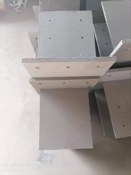 抗震防落梁挡块 防落梁挡块与垫石间距 福建32米连续梁防落梁挡块