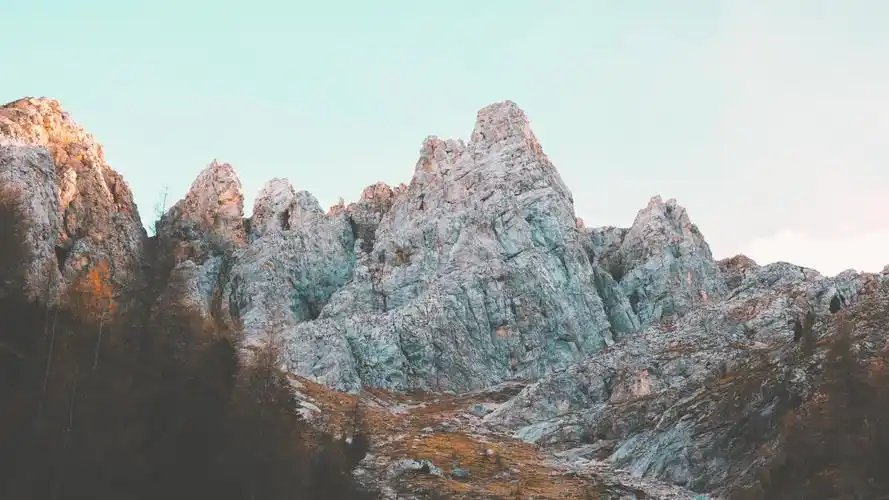 安装元气桌面,海量壁纸一键设置尺寸:3840x2160体积:2.