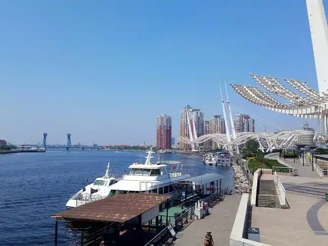 天津市滨海新区于家堡街道外滩公园大沽化游船