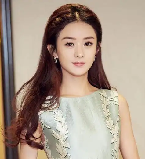 赵丽颖圆脸一字眉最新(发际线还有这么多形状)(5)