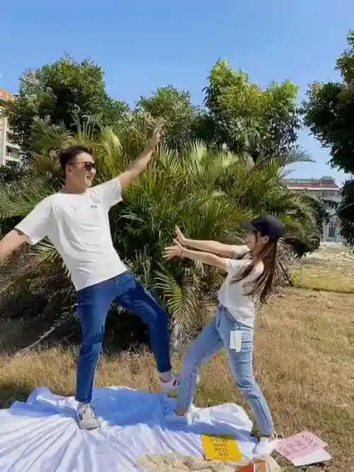 情侣装最萌身高差,他182,我155,我是小人国来的吧