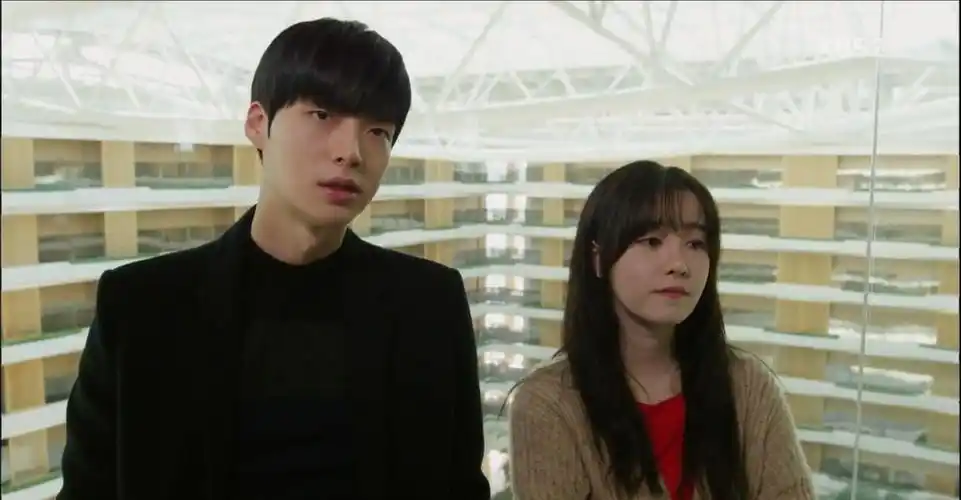 具惠善短发令五官更精致了 瞬间年轻了好几年