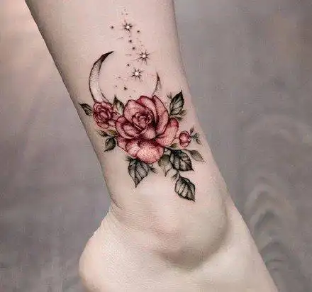 脚踝处唯美的花朵纹身图案69