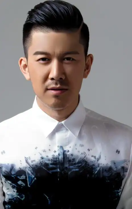 高进|我们不一样|王轩_新浪网