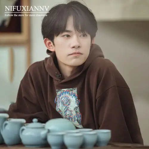 易烊千玺同款连帽卫衣咖啡色印花宽松上衣秋冬季加绒新款韩版衣服