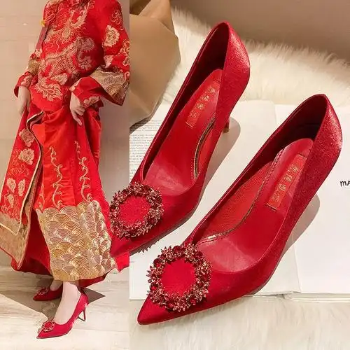 秀禾服大红色婚鞋新娘婚纱高跟尖头女细女单单鞋